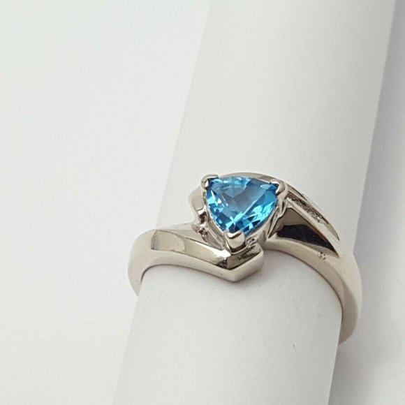 Elegant 10K Karat Solid White Gold Blue Topaz & Diamond Ring - Size 7 - Nice! - Picture 3 of 11